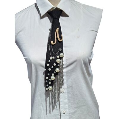 Wholesale Letter A Pearl Brooch Necktie Handmade Faux Pearl Alphabet Pin with Iron Chain Tassel Decorative Polyester Tie for Women (Black)