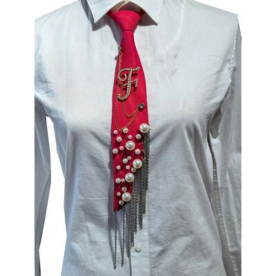 Wholesale Letter F Pearl Brooch Necktie Handmade Faux Pearl Alphabet Pin with Iron Chain Tassel Decorative Polyester Tie for Women (Red)