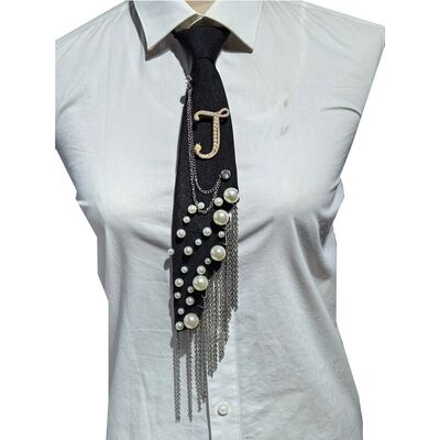 Wholesale Letter J Pearl Brooch Necktie Handmade Faux Pearl Alphabet Pin with Iron Chain Tassel Decorative Polyester Tie for Women (Black)