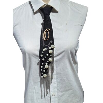 Wholesale Letter O Pearl Brooch Necktie Handmade Faux Pearl Alphabet Pin with Iron Chain Tassel Decorative Polyester Tie for Women (Black)