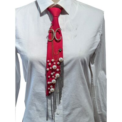 Wholesale Letter X Pearl Brooch Necktie Handmade Faux Pearl Alphabet Pin with Iron Chain Tassel Decorative Polyester Tie for Women (Red)