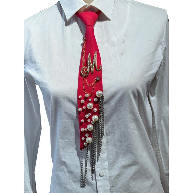 Wholesale Letter M Pearl Brooch Necktie Handmade Faux Pearl Alphabet Pin with Iron Chain Tassel Decorative Polyester Tie for Women (Red)