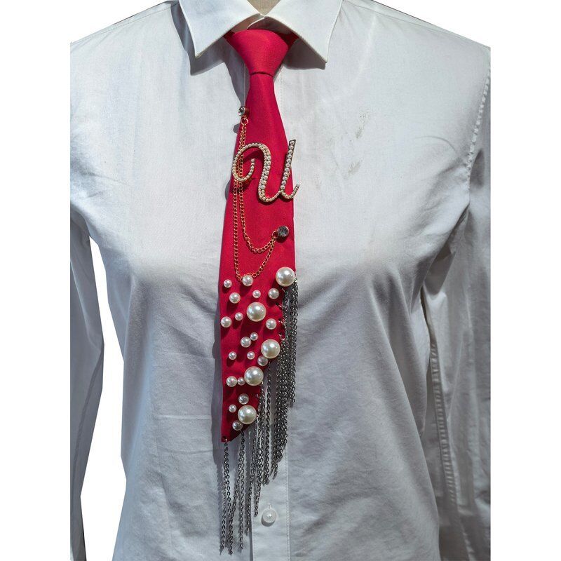 Wholesale Letter U Pearl Brooch Necktie Handmade Faux Pearl Alphabet Pin with Iron Chain Tassel Decorative Polyester Tie for Women (Red)