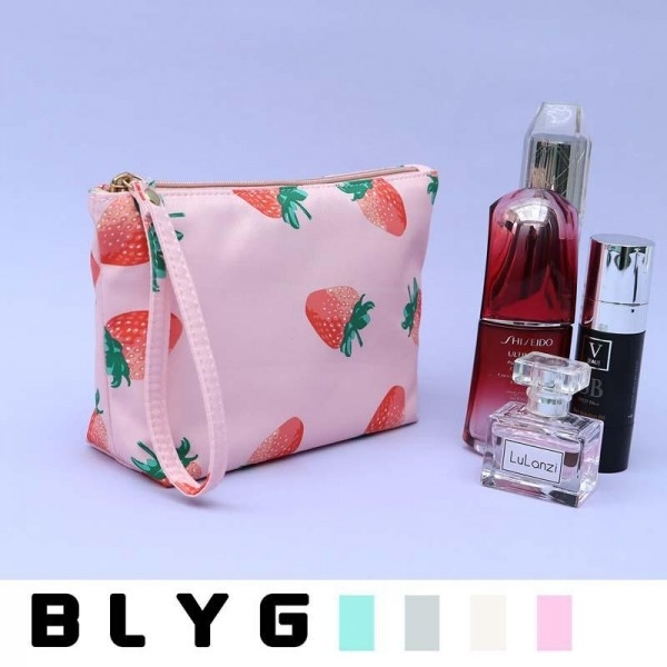 Lovely full color printed trendy polyester strawberry make up storage bag cosmetic traveling bag