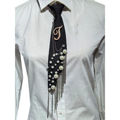 Wholesale Letter T Pearl Brooch Necktie Handmade Faux Pearl Alphabet Pin with Iron Chain Tassel Decorative Polyester Tie for Women (Black)